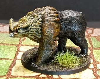 Hand Painted Owlbear miniature for Dungeons and Dragons and other table top role playing games. 28mm