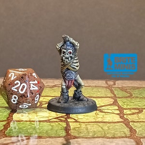 Hand Painted undead skeleton orc skeleton ghoul zombie miniature for Dungeons and Dragons and other table top role-playing games. 28mm