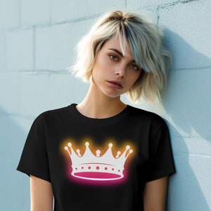 RoyalTee Crown T-Shirt, King & Queen Crown Unisex Tee, Glowing Crown Graphic Shirt, Royal Couple Crown Top, King Queen Gift, Unisex Tee
