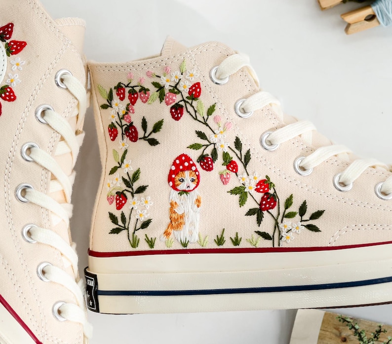 Embroidered Converse, Cat and Strawberry Embroidery Converse, Strawberry Embroidered Shoes, Cute Cat Embroidered Sneaker, Lovely Gift for Her