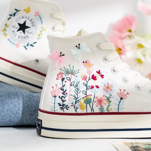 Wedding Sneakers for Bride, Wedding Flowers Embroidered Converse Taylor 1970s, Bridal Flowers Embroidered Shoes, Personalized Bridal Sneaker