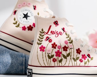 Converse da sposa ricamate per la sposa, scarpe ricamate con fiori da sposa personalizzate, scarpe da ginnastica ricamate con nome e fiore nuziale, regali di nozze