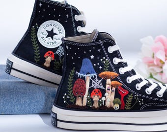 Converse Chuck Taylor con bordado personalizado, zapatos de Halloween con bordado de hongos, Converse con bordado de hongos personalizado, regalo de Halloween