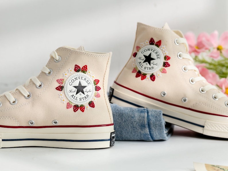 Embroidered Converse, Cat and Strawberry Embroidery Converse, Strawberry Embroidered Shoes, Cute Cat Embroidered Sneaker, Lovely Gift for Her