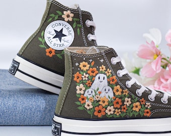 Embroidered Converse Chuck Taylor High Tops,  Daisy and Ghost Embroidered Shoes, Custom Ghost & Floral Embroidery Sneakers,Halloween Gift