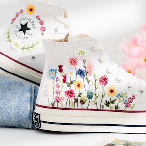 Converse de boda para novia, Converse personalizadas con bordado de girasoles de jardín, zapatos bordados con flores de colores, zapatillas de novia con diseño personalizado