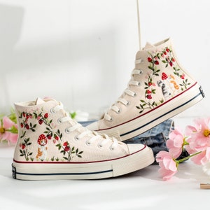 Embroidered Converse, Cat and Strawberry Embroidery Converse, Strawberry Embroidered Shoes, Cute Cat Embroidered Sneaker, Lovely Gift for Her