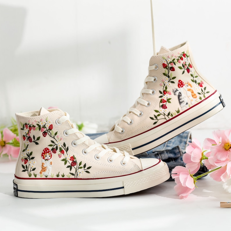 Embroidered Converse, Cat and Strawberry Embroidery Converse, Strawberry Embroidered Shoes, Cute Cat Embroidered Sneaker, Lovely Gift for Her