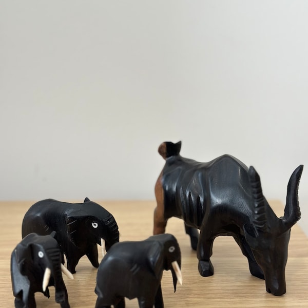 Animaux objet décoratif en bois ébène