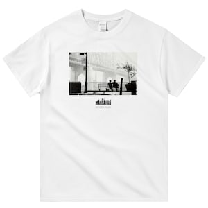 Manhattan, Woody Allen, 1979 - HQ Retro Movie Print T-Shirt, Heavyweight Unisex Crewneck