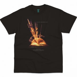In the Mouth of Madness, John Carpenter, 1994 - HQ Horror Sci-Fi Print T-Shirt, Heavyweight Unisex Crewneck