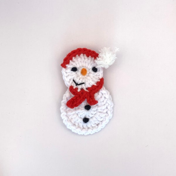 Crochet Christmas Snowman Pattern Hair Clips for Girls, Handmade Amigurumi Snowman Badge Pin New Year gift for her