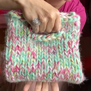 Hand knit coquette bag - Small crochet eco-friendly handbag - Wool cotton yarn vintage bag - Chunky yarn crochet boho bag - Summer knit bag