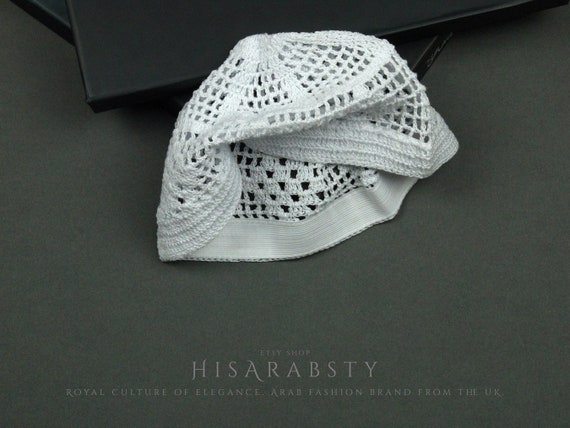 小物 KHOKI Intrarsia - knit muffler White MACIO, White x White x Pink – Seeknit