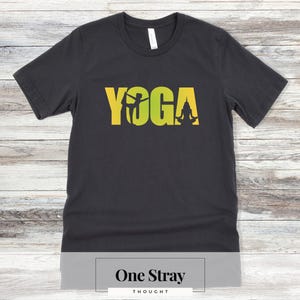 Camiseta con silueta de yoga: camiseta gráfica inspiradora, corte unisex