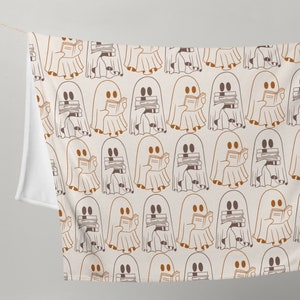 Cute Ghost Halloween Plush Throw Blanket Fall Cozy Season Spooky Book Lover Gift Minimalist Decor Indoor Decoration Bookish Couch Throw
