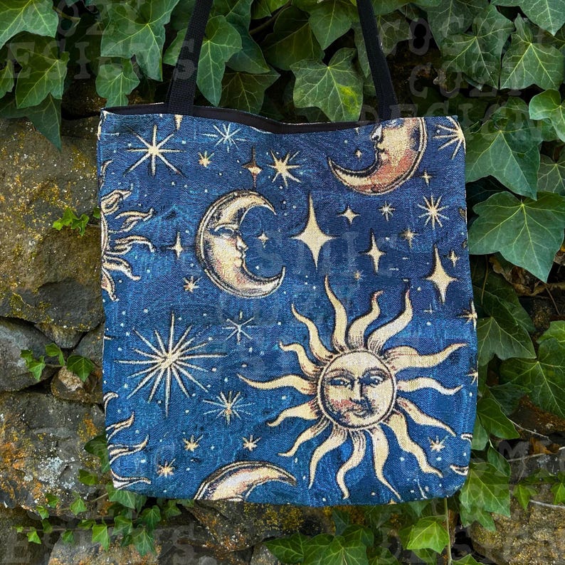 Borsa Whimsigoth anni '90, borsa tote intrecciata celeste, abbigliamento Whimsigothic, borsa tote grunge, borsa gotica, borsa da strega, abbigliamento gotico, articoli di tendenza immagine 1