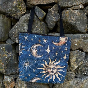 Borsa Whimsigoth anni '90, borsa tote intrecciata celeste, abbigliamento Whimsigothic, borsa tote grunge, borsa gotica, borsa da strega, abbigliamento gotico, articoli di tendenza immagine 4
