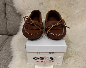 ミネトンカ　Minnetonka deerskin beaded moc Amazon.com | Minnetonka Women's Deerskin Beaded Moccasin