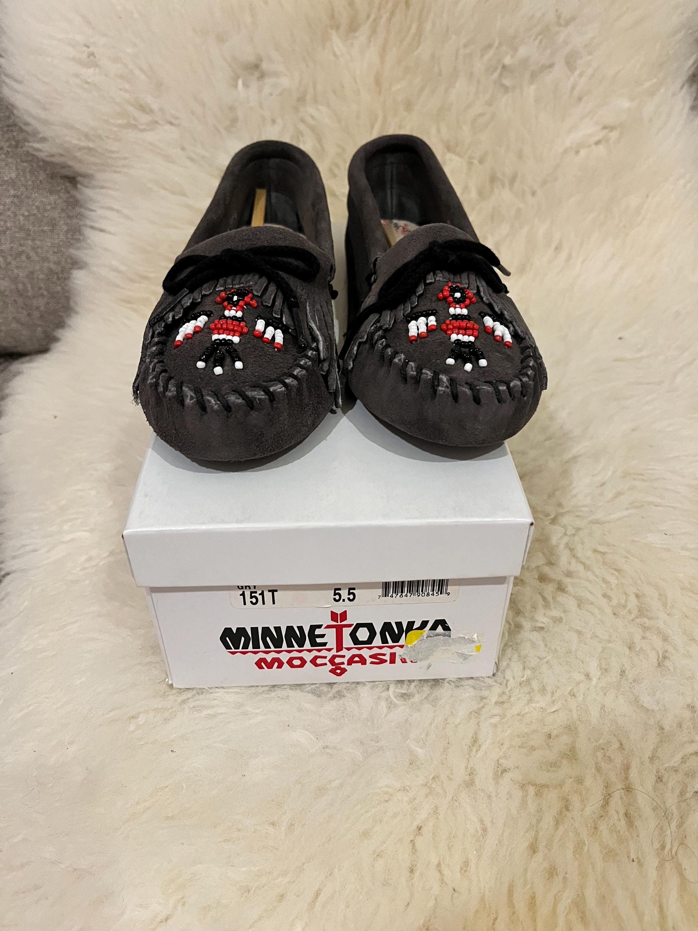 Mocassins Femme Minnetonka En Daim Gris Avec Franges - Style Western - Occasion