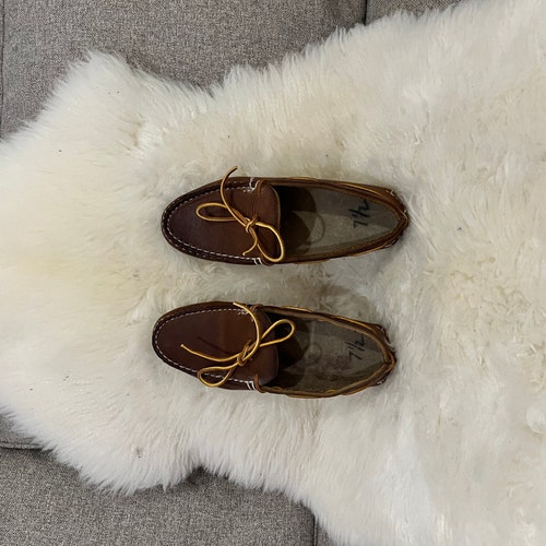 ミネトンカ　Minnetonka deerskin beaded moc Minnetonka Women's Deerskin Beaded Moccasin Champagne 5 M