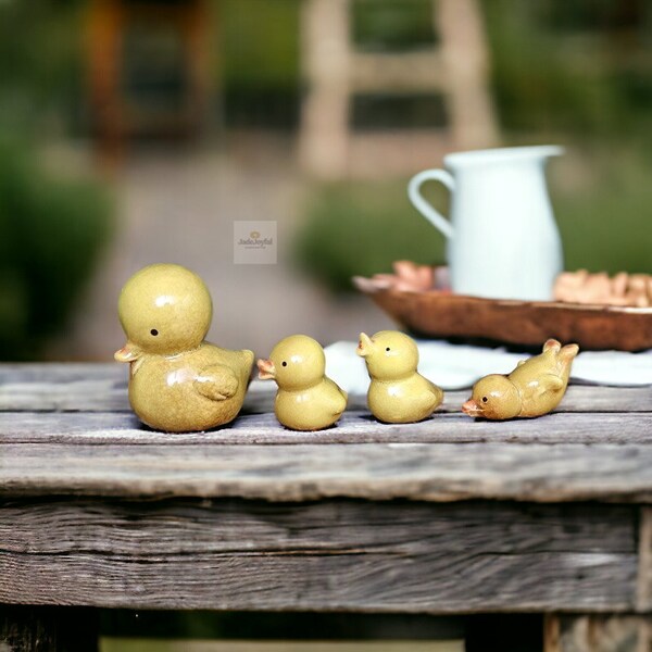 Adorables canards en céramique jaune, ensemble de figurines fabriqués à la main, parfaits pour la décoration intérieure, décoration animalière de collection unique, ornement artistique