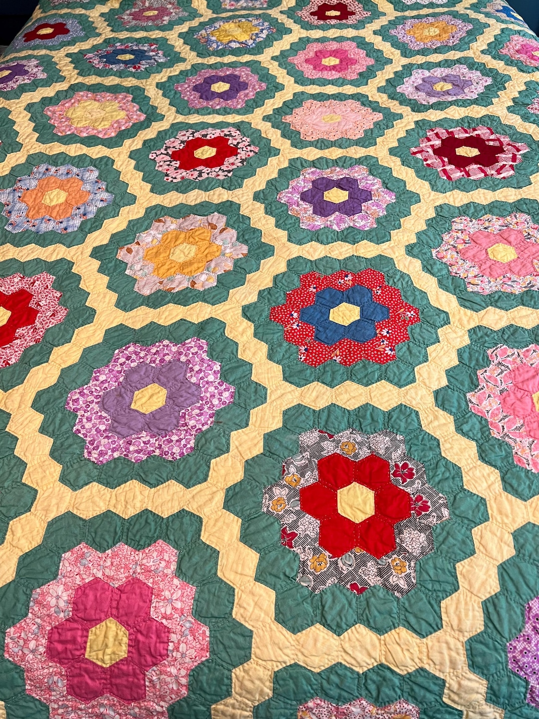 Amazing Vintage Grandmothers Flower Garden Quilt - Etsy