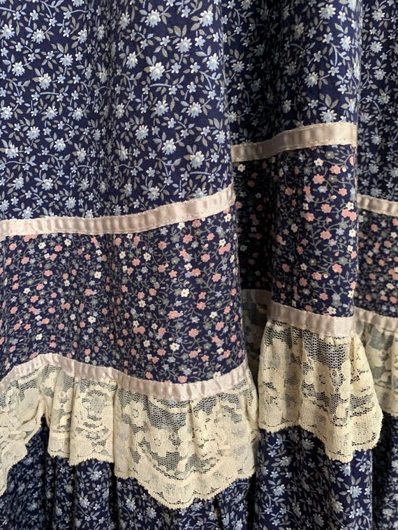 1970s Gunne Sax Navy Floral Prairie Dress SIZE 13! - image 7