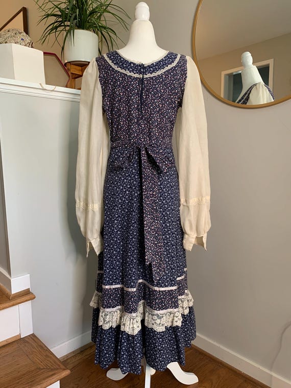 1970s Gunne Sax Navy Floral Prairie Dress SIZE 13! - image 6