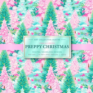 Puede incluir: Un patrón digital sin costuras con árboles de Navidad rosas y verdes sobre un fondo rosa. El texto "ART COLLECTIVE AUSTIN PINK & GREEN PREPPY CHRISTMAS DIGITAL SEAMLESS DESIGN 300 DPI | HI RES JPEG IMAGES | 12X12" se muestra en un rectángulo dorado y azul.