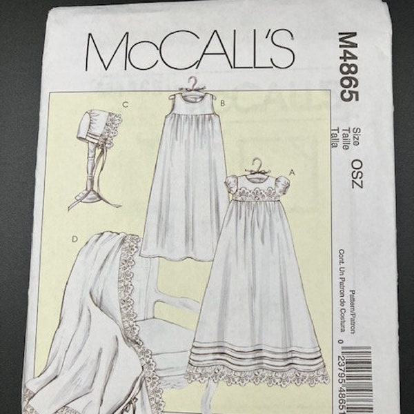 Modèle McCalls 4865. Non découpé. Motif de cérémonie de baptême/dédicace de bébé. Bonnet, robe, couverture. Taille unique.