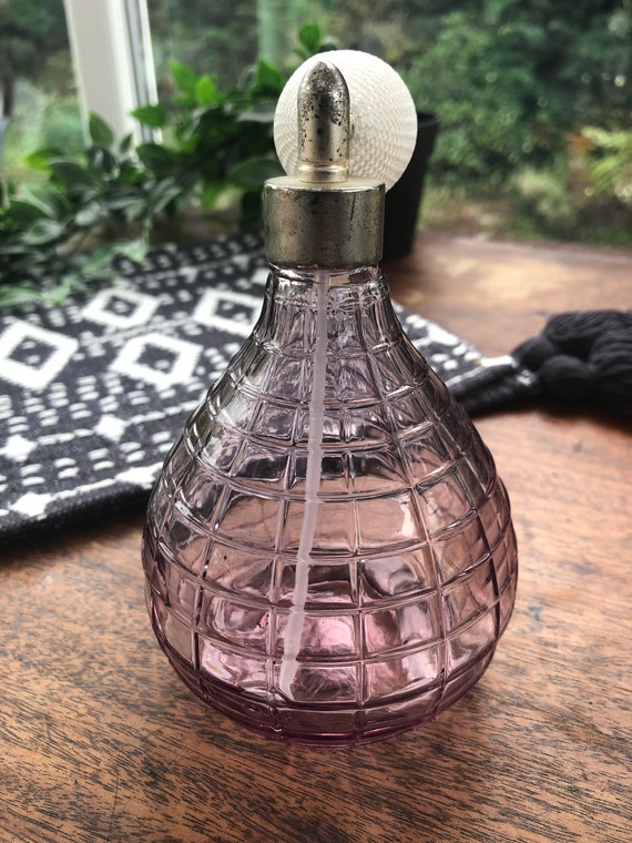 Vintage Hand Blown Perfume Bottle Atomiser Purple Amethyst Glass - Main Image