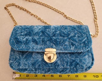 Handgefertigte Clutch aus Samt mit Kette - 4 Farben verfügbar