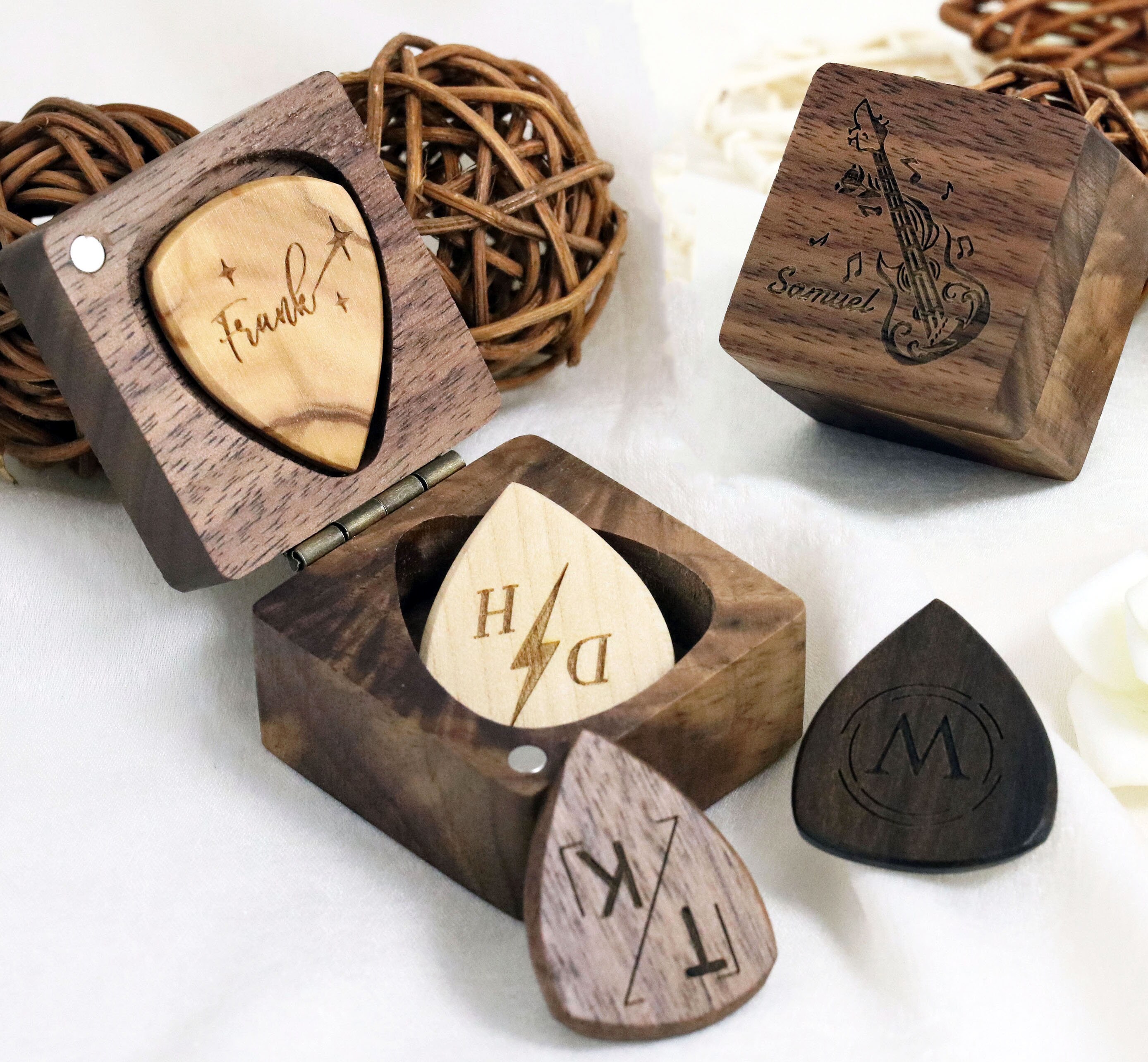 Boîte à Médiators En Bois D'érable - Coffret Rangement Picks Guitare | Forme Guitar Shape