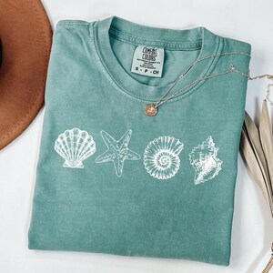 Comfort Colors® Sea Shells 90s Vintage Style Tshirt, Retro Ocean Shell Shirt, Ocean Lover Gift, Sea Lovers Shirt, Summer Ocean Shirts