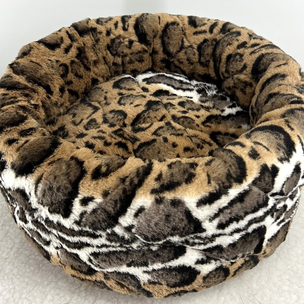 Luxury Minky Pattern Donut Beds  1