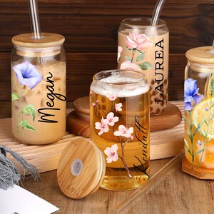 Personalized Birth Flower Coffee Cup, Wedding gift Personalized Iced Coffee Cup, Custom Bridesmaid Proposal Gift Birth Flower Glass Tumbler.