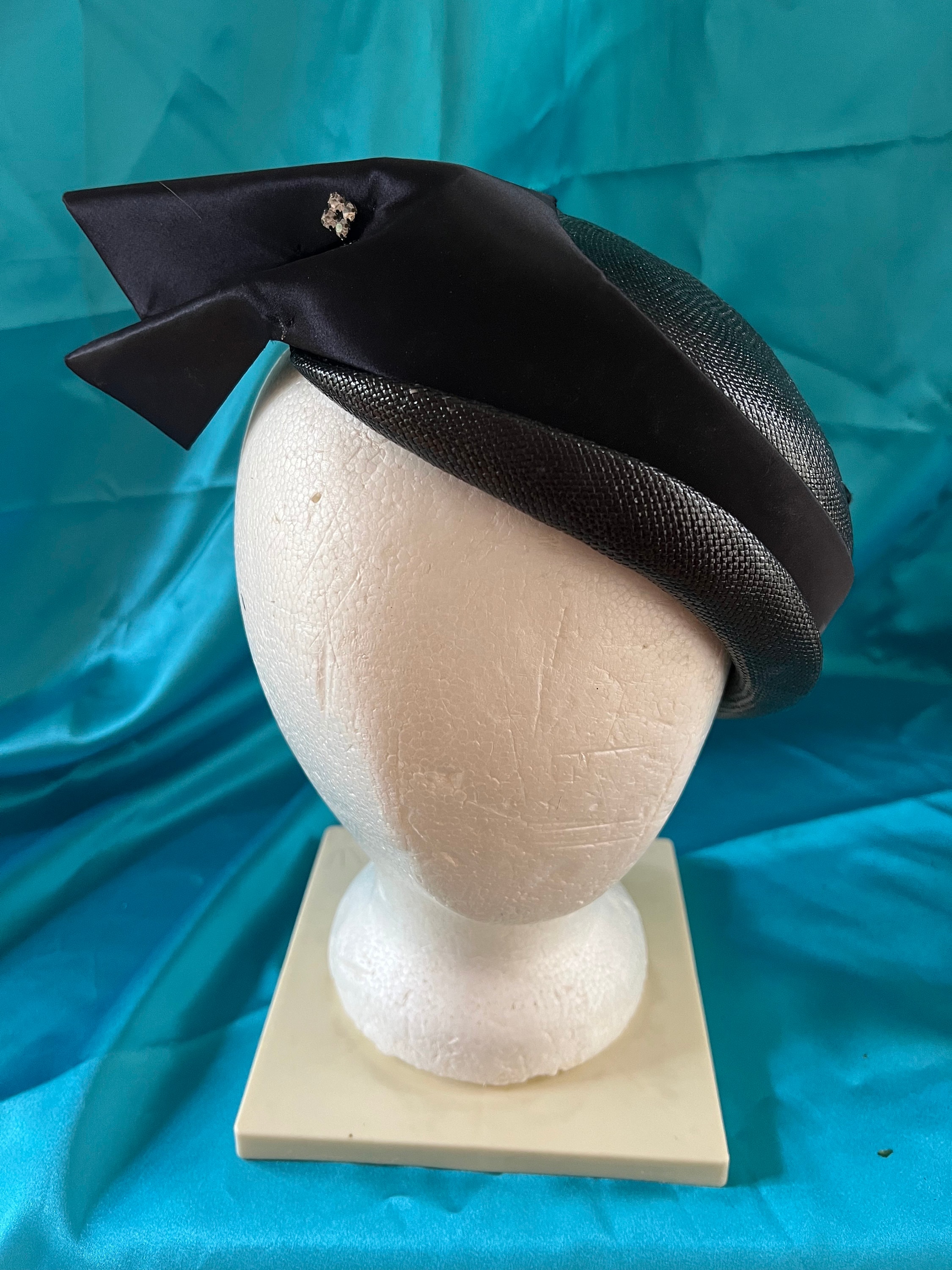 Vintage Valerie Modes Black Straw Pillbox Hat With Satin and  display picture 1