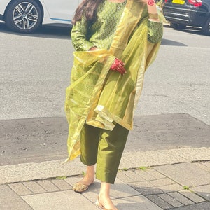 Women dress