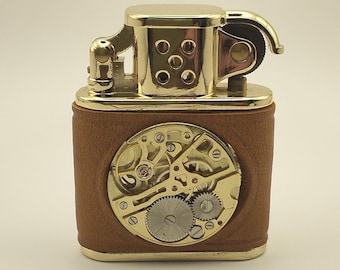 Reloj de pulsera Zorro 598 de cuero dorado y marrón con mecanismo de relojería, encendedor, caja de regalo y piedras
