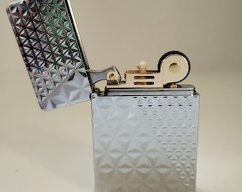 もらって嬉しい出産祝い ZL8 Zorro Silver Limited Lighter, Brass Pyramid Geometric 自動車