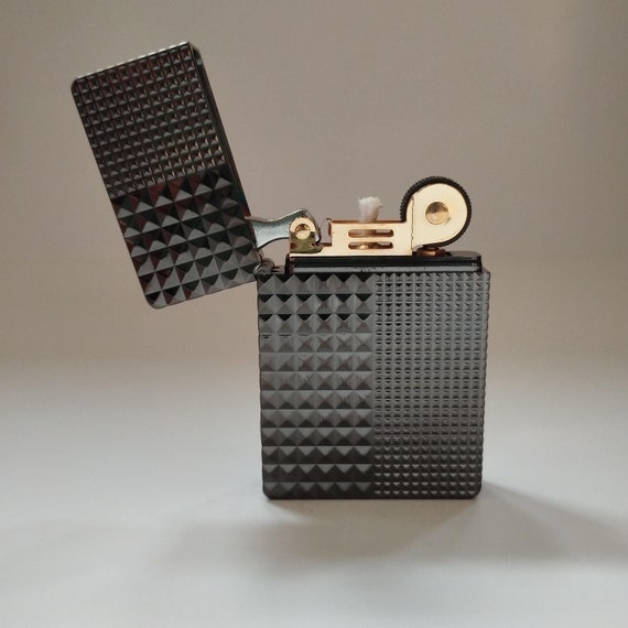 Zorro ZL8 Black Geometric Pyramid Brass Lighter - Ultra-thin Case