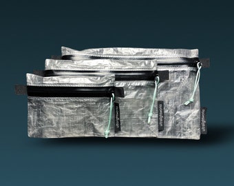 Dyneema Zip Bag | 1oz DCF | Ultralight | Water repellent | Wallet | Cosmetic bag | Organizer | Bio Based | different sizes