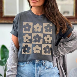 Transferts DTF fleurs à carreaux rétro prêt à presser, film direct, transfert de t-shirt, DTF printanier, DTF tendance, fleurs bohèmes, boho rétro DTF