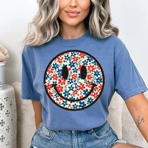 Transferencia DTF con diseño floral de cara feliz, transferencia DTF con gráfico del 4 de julio, transferencia DTF con purpurina sintética, transferencia DTF lista para imprimir del 4 de julio