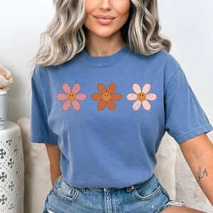 Sommer DTF Transfer, bereit zum Pressen, T-Shirt Transfers, Wärmetransfer, direkt zum Film, glückliches Gesicht, Gänseblümchen, Retro Frühling