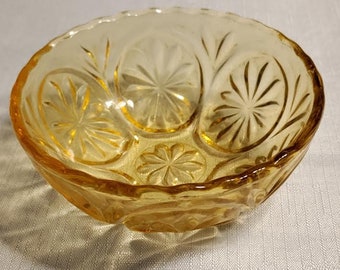 Honey Amber Vintage Anchor Hocking Medallion Bowl from the 1960's