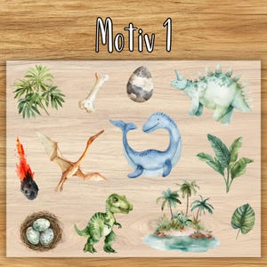 May include: Watercolor illustrations of dinosaurs and prehistoric elements on a wooden background. Includes a green Tyrannosaurus Rex, a blue Brontosaurus, a Pterodactyl, a nest with eggs, and a small island with palm trees. The text "Motiv 1" is at the top.