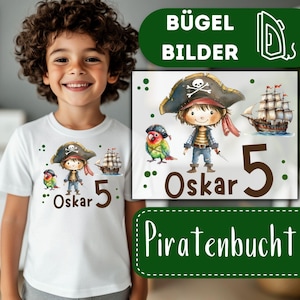 Pode incluir: Camiseta branca com um design de pirata, incluindo um papagaio, um pirata segurando uma espada e o número 5. O texto "Oskar" está impresso na camiseta. A camiseta é para uma criança.