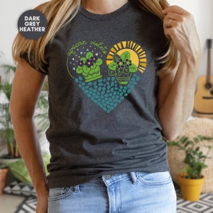 Plant Lover Tshirt, Potted Plant Gift, Houseplant Lover Gift,  Plant Shirt, African Violet Shirt, Plant Gifts For Plant Lovers, Heart Shirt